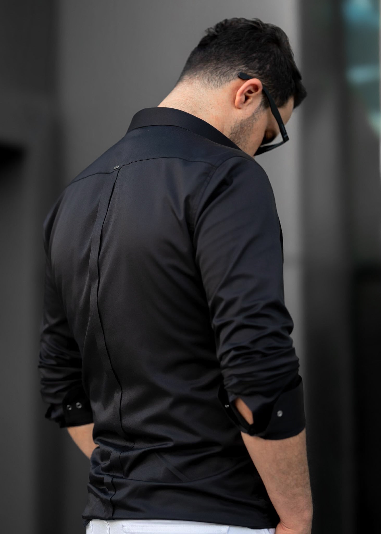 Czarna koszula męska satynowa slim fit elegancka 95% bawełna M-2XL